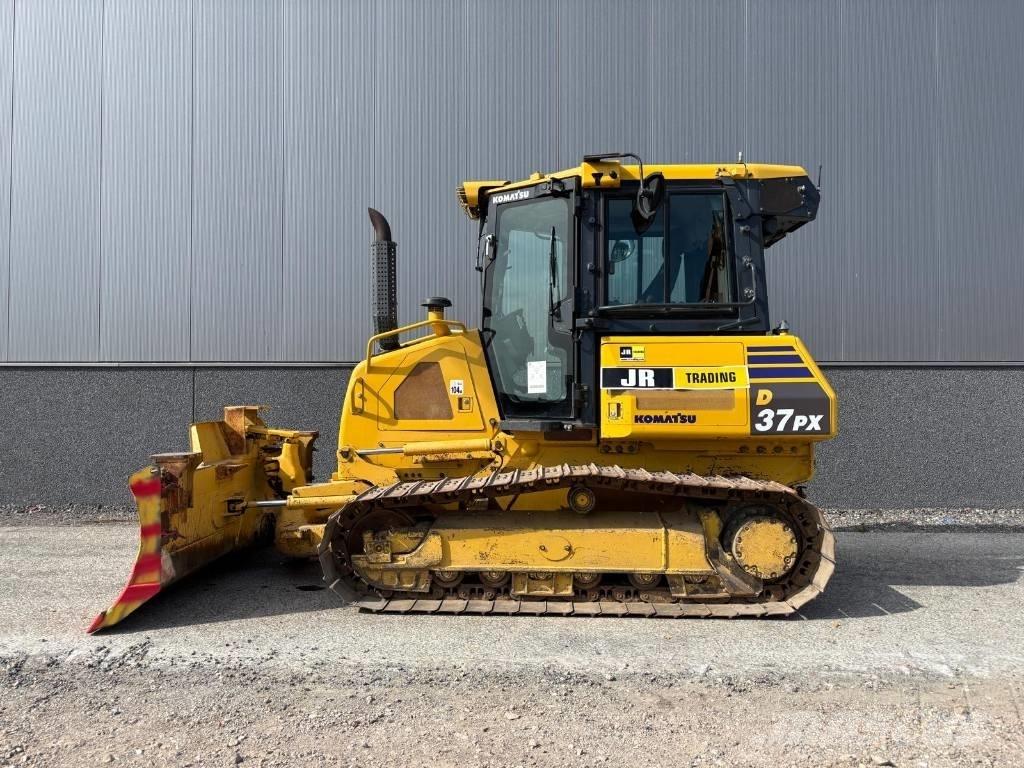 Komatsu D37 PX-23 Crawler dozers