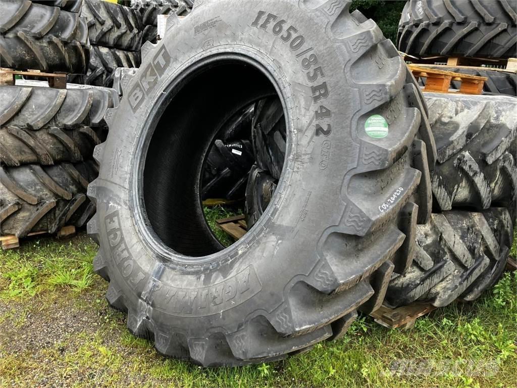 BKT 650/85R42 IF Tires, wheels and rims