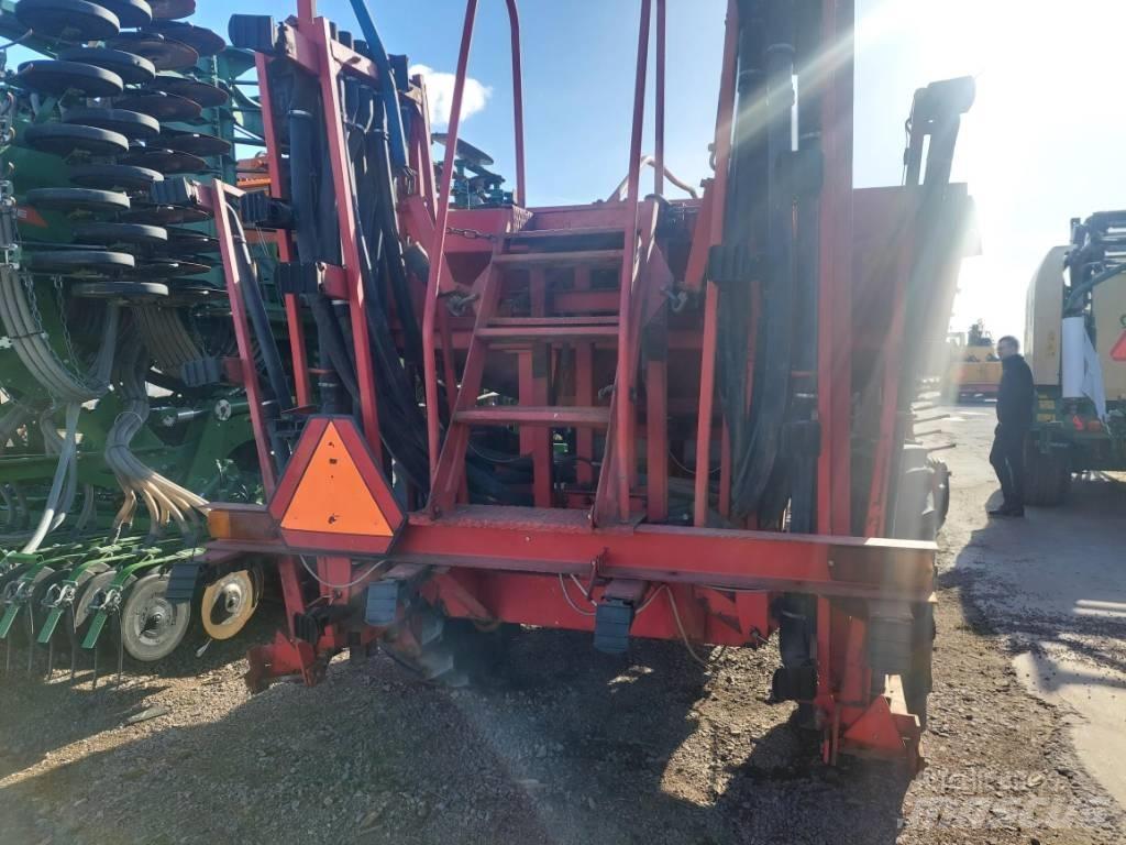 Överum 4012 Mineral spreaders
