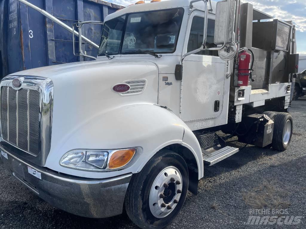Peterbilt 330 Garbage Trucks / Recycling Trucks