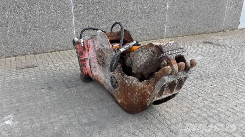 NPK G 18 J Pulveriser  (Demolition Crusher ) 