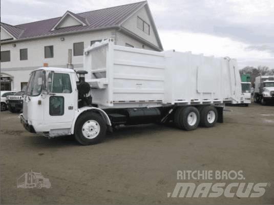 Autocar XPEDITOR Garbage Trucks / Recycling Trucks