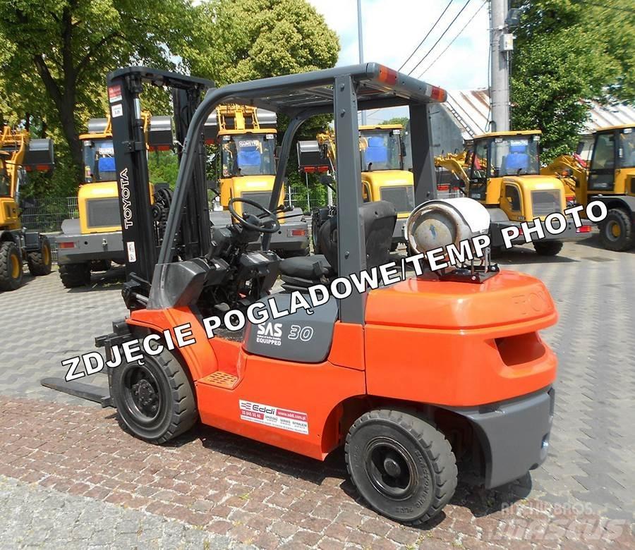 Toyota 02-7FGF30 LPG trucks