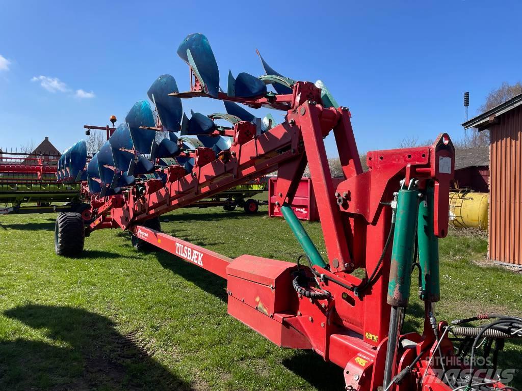 Kverneland PW100 Reversible ploughs