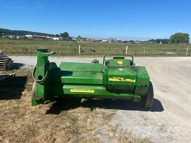 John Deere 3950 Forage Harvester