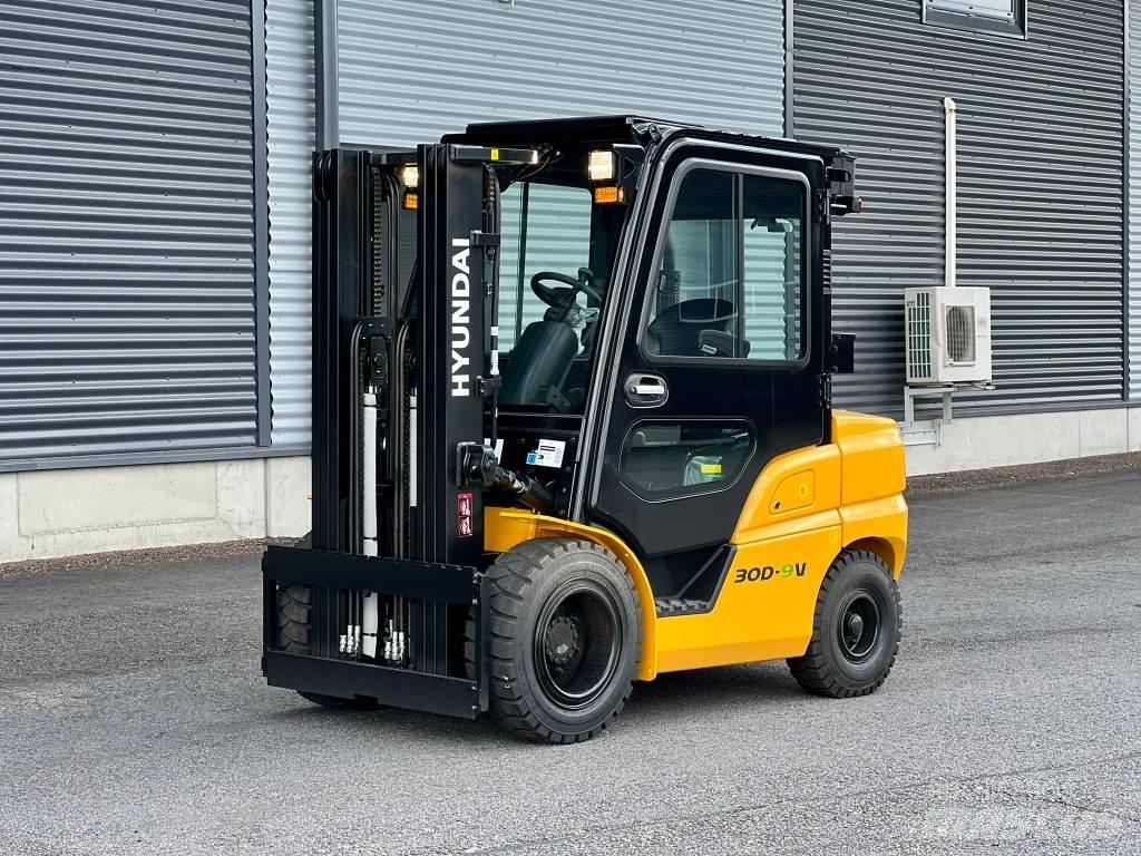 Hyundai 30D-9V Diesel Forklifts