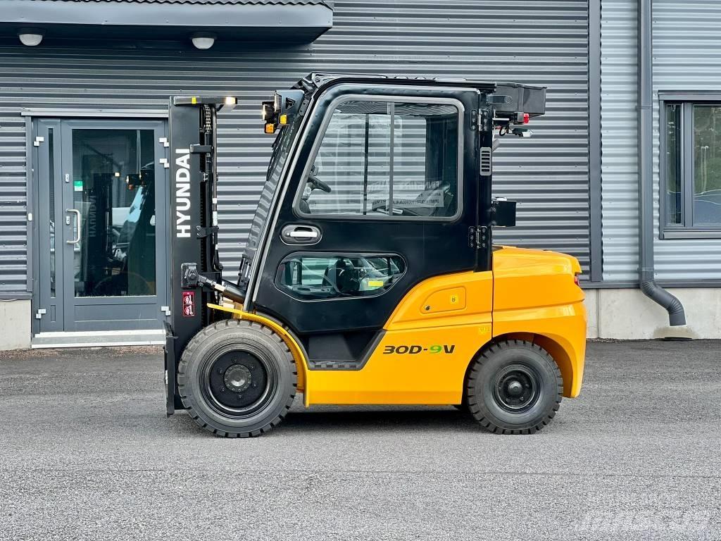 Hyundai 30D-9V Diesel Forklifts