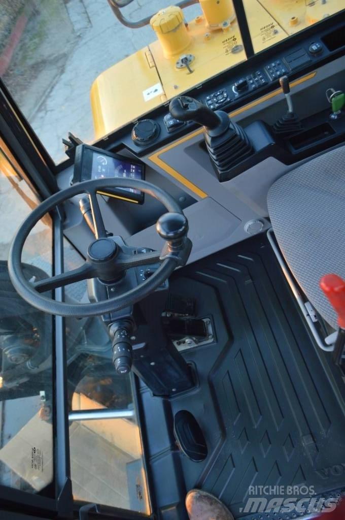 Volvo EW 60 E Wheeled Excavators