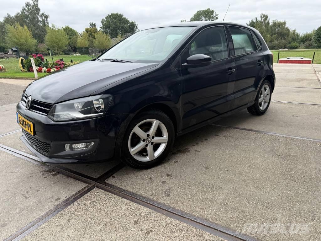 Volkswagen Polo Automobiles / SUVS