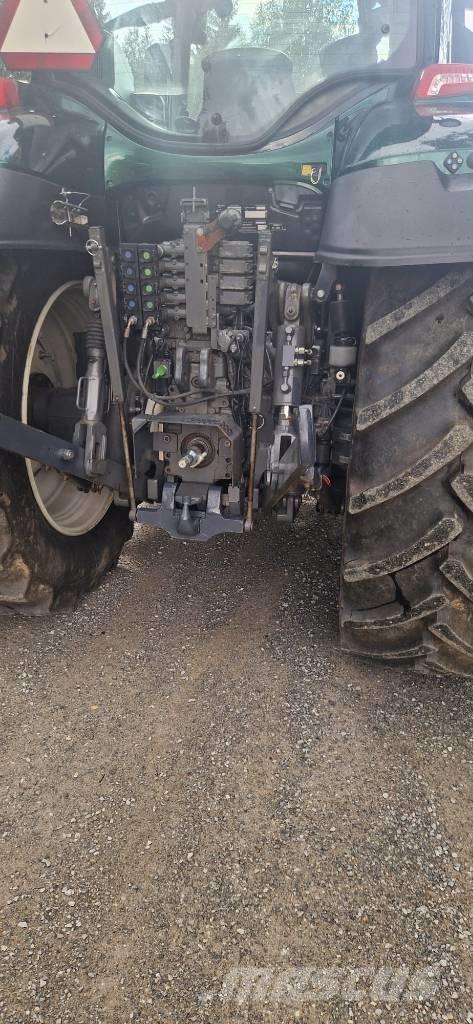 Valtra T914 versu Tractors