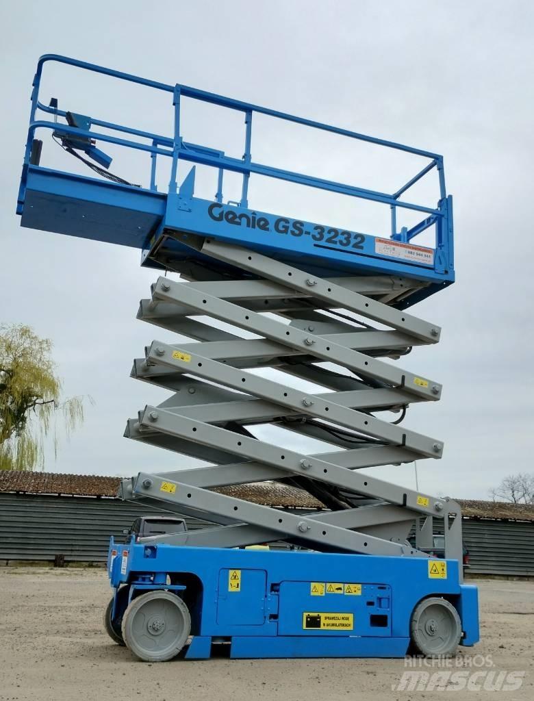 Genie GS 3232 Scissor Lifts