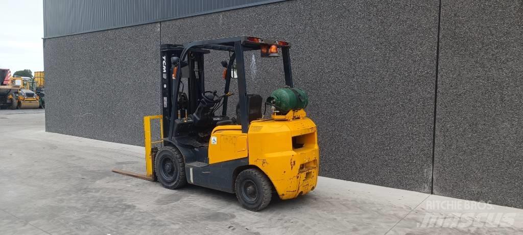 TCM FHG 25 T3 LPG trucks