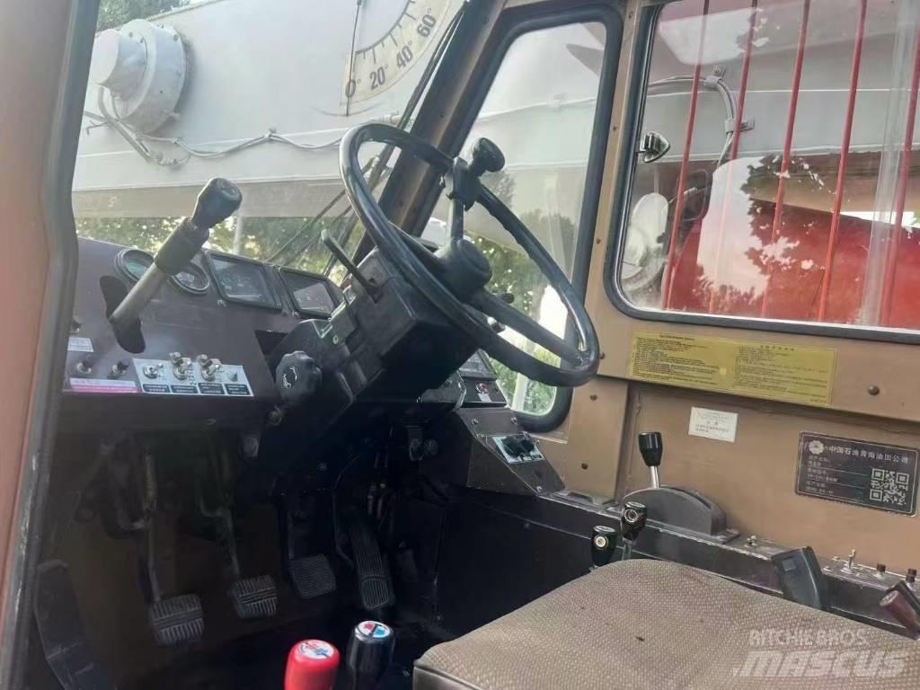 Tadano TR 250 EX Mobile and all terrain cranes