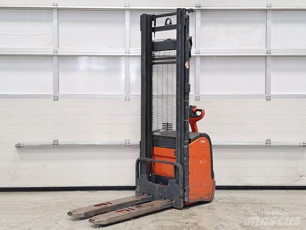 Linde L14 Pedestrian stacker
