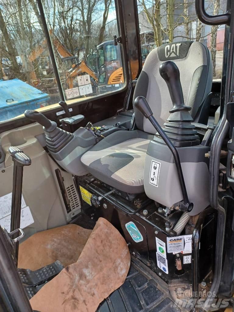 CAT 305 Mini Excavators <7t (Mini Diggers)