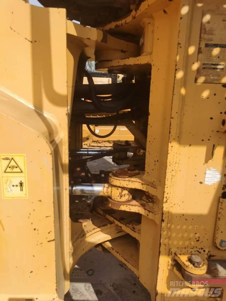 Komatsu WA 500-3 Wheel Loaders
