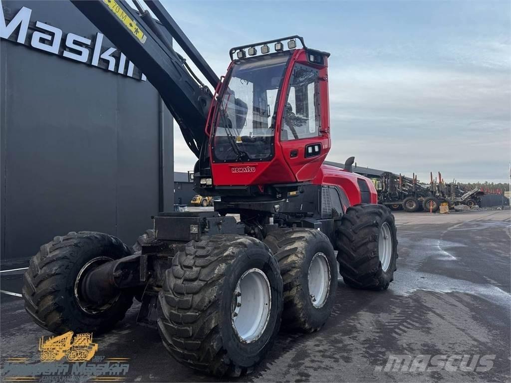 Komatsu 911 Harvesters