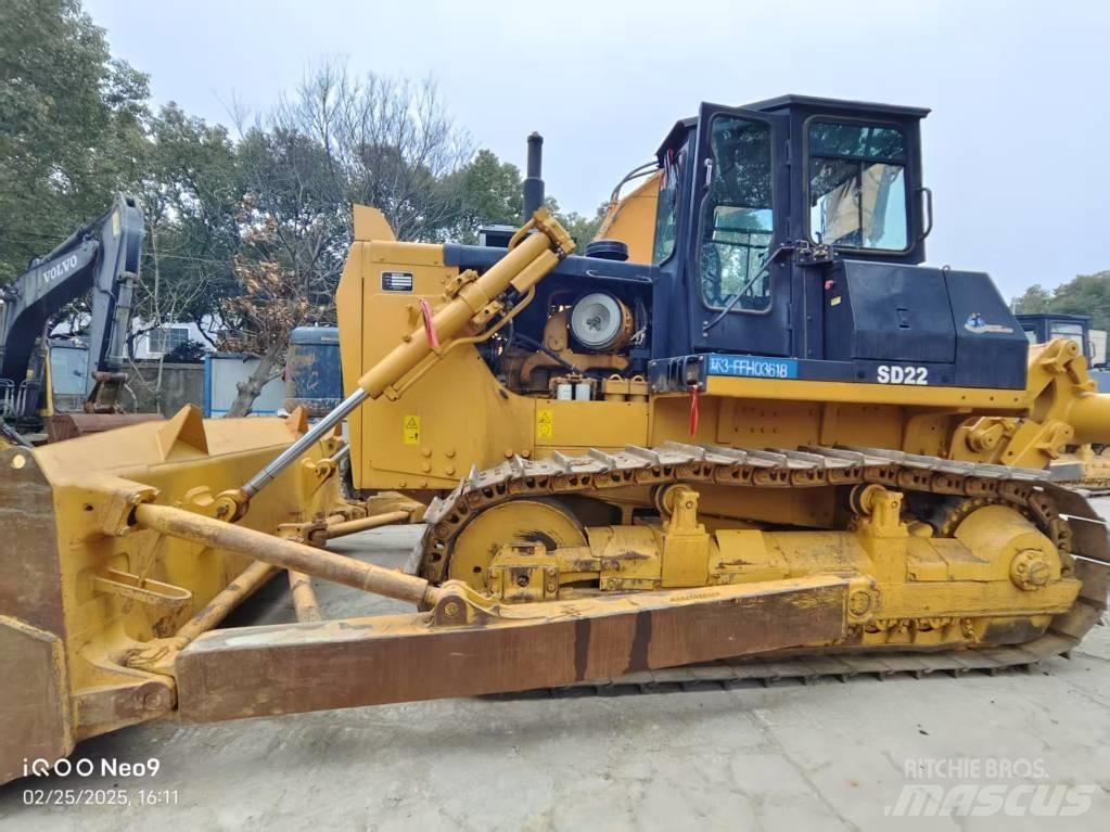 Shantui SD 22 Crawler dozers
