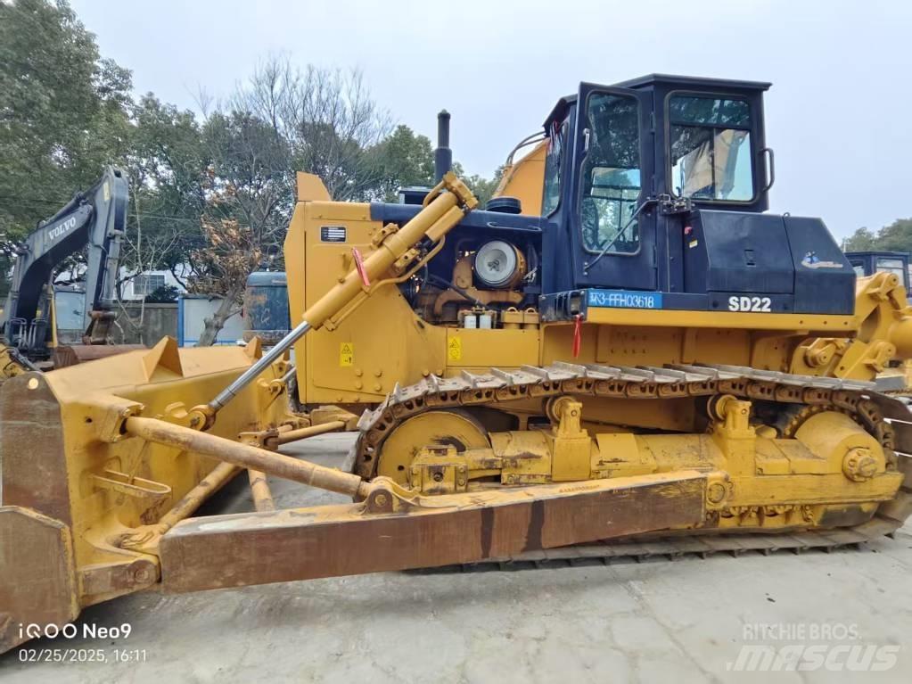 Shantui SD 22 Crawler dozers