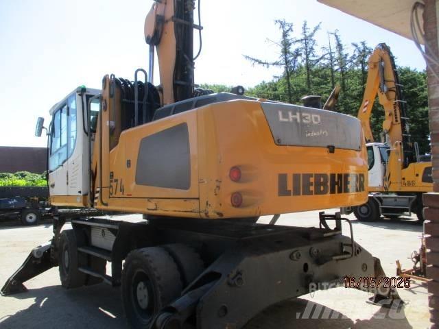 Liebherr LH 30 M Waste / Industry Handlers