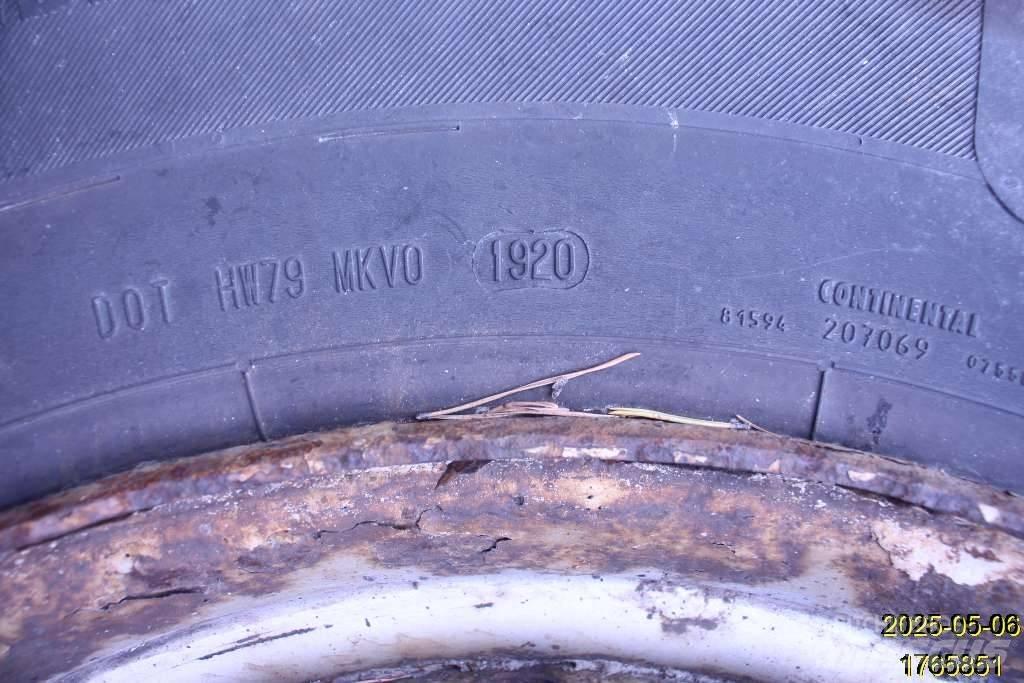 Entreprenad Däck Tires, wheels and rims
