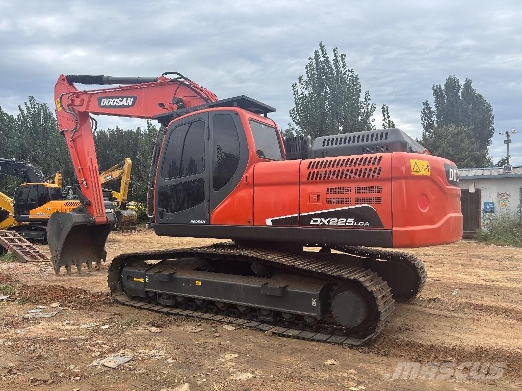 Doosan DX 225 LCA Crawler Excavators