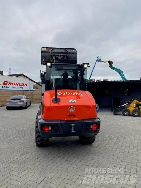 Kubota R 090 Wheel Loaders