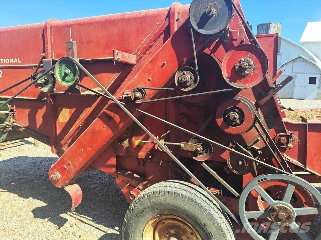 International 82 Harvester Headers