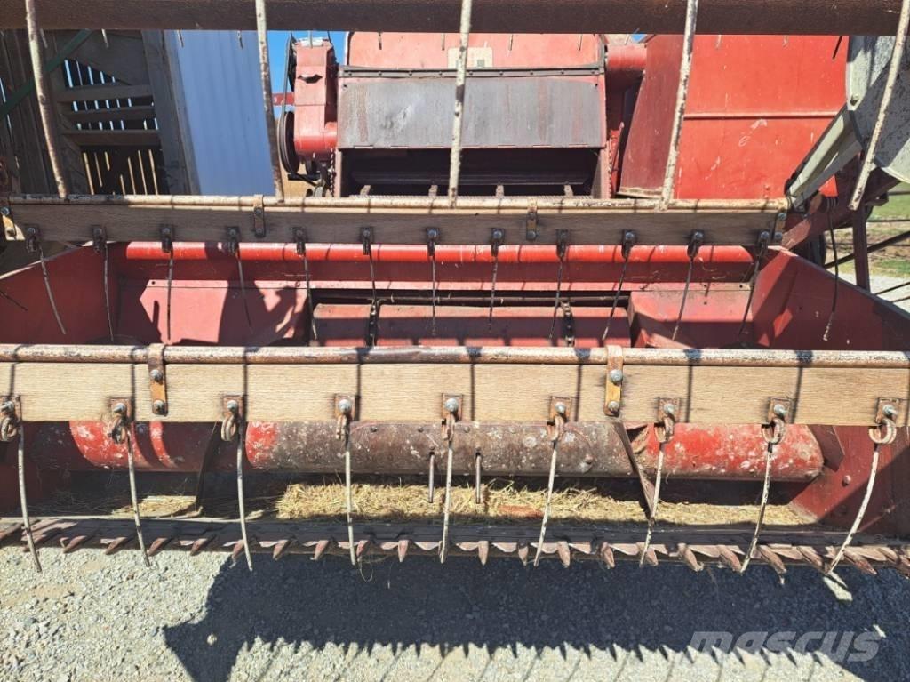 International 82 Harvester Headers