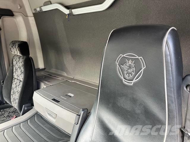 Scania P 370 Curtain Side Trucks