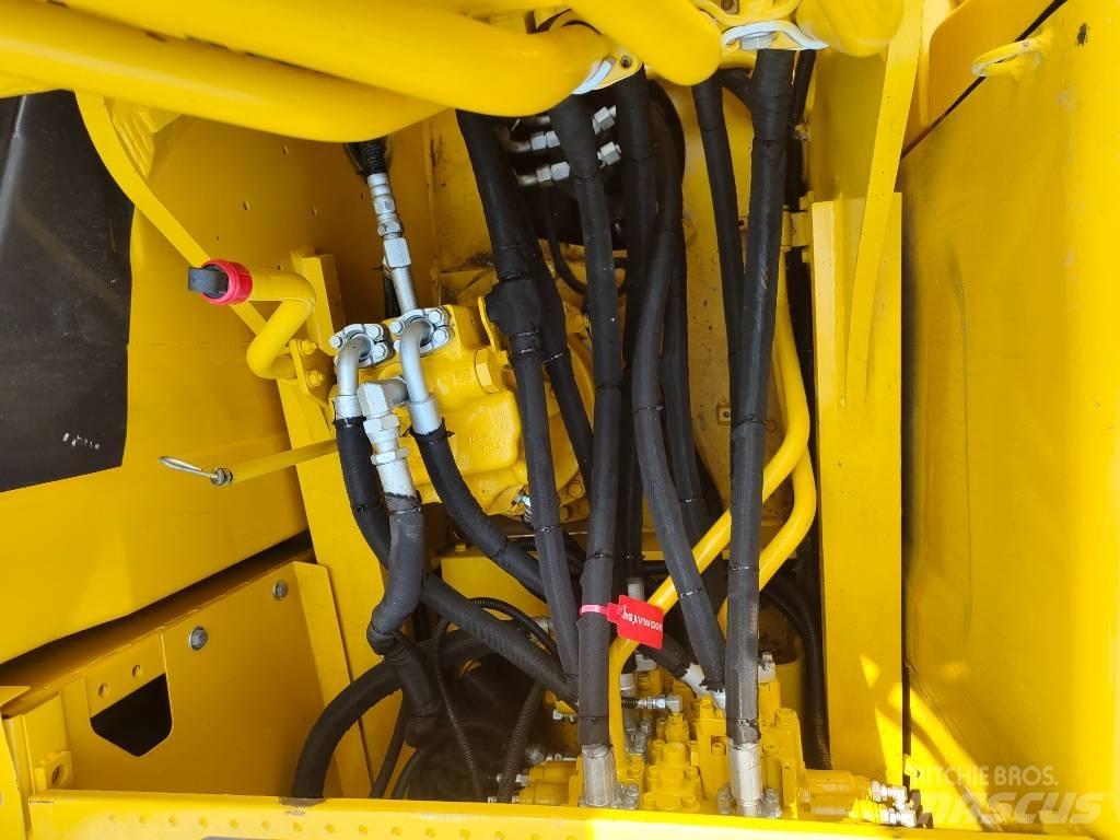 Komatsu PC 200 Crawler Excavators