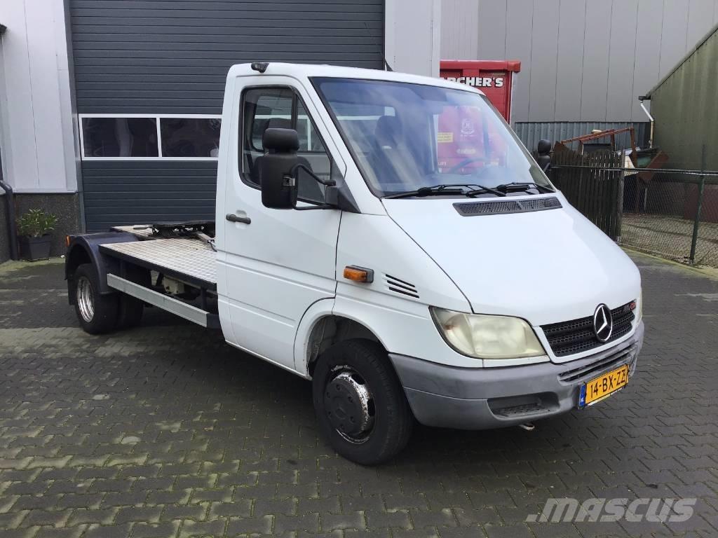 Mercedes-Benz 416 Conventional Trucks / Tractor Trucks