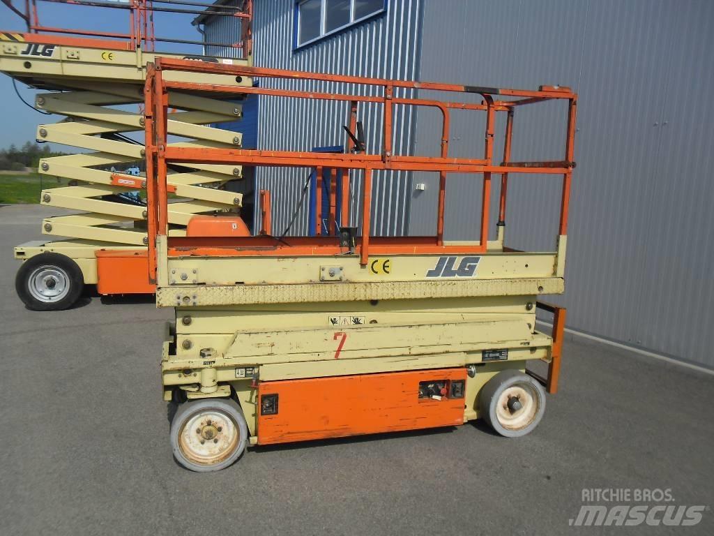 JLG 2033 E Scissor Lifts