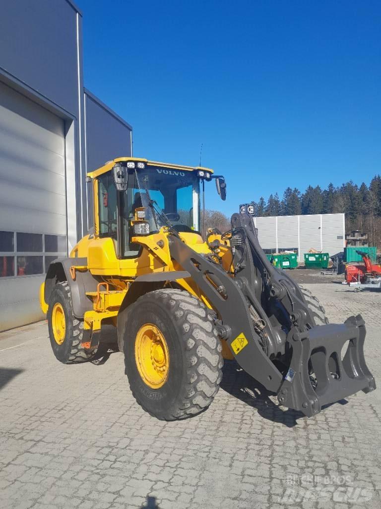 Volvo L90H Wheel Loaders