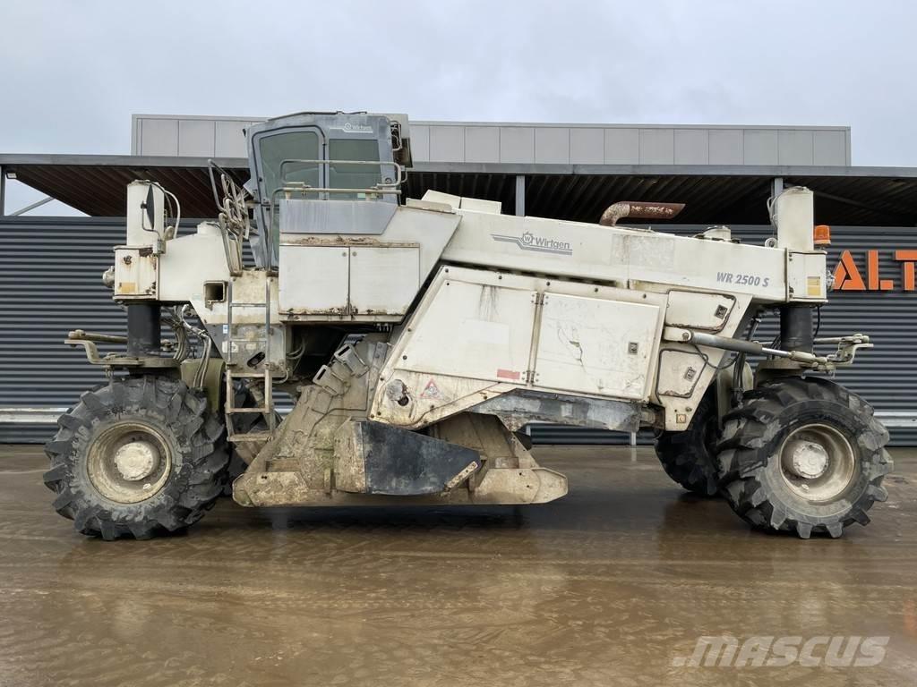 Wirtgen WR 2500S Asphalt Recycling Equipment