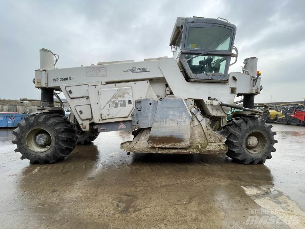 Wirtgen WR 2500S Asphalt Recycling Equipment