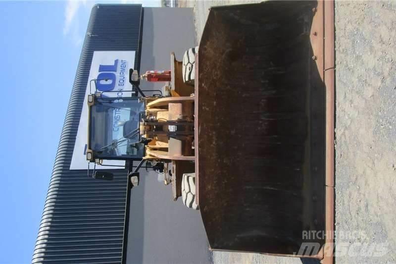 CAT 938H Wheel Loaders