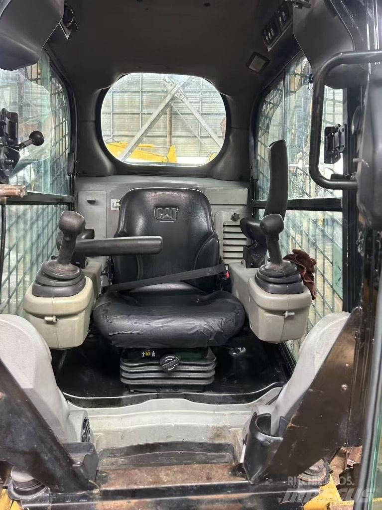 CAT 246 C Skid Steer Loaders