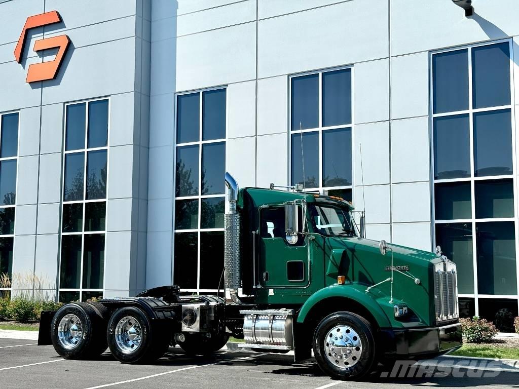 Kenworth T 800 Conventional Trucks / Tractor Trucks
