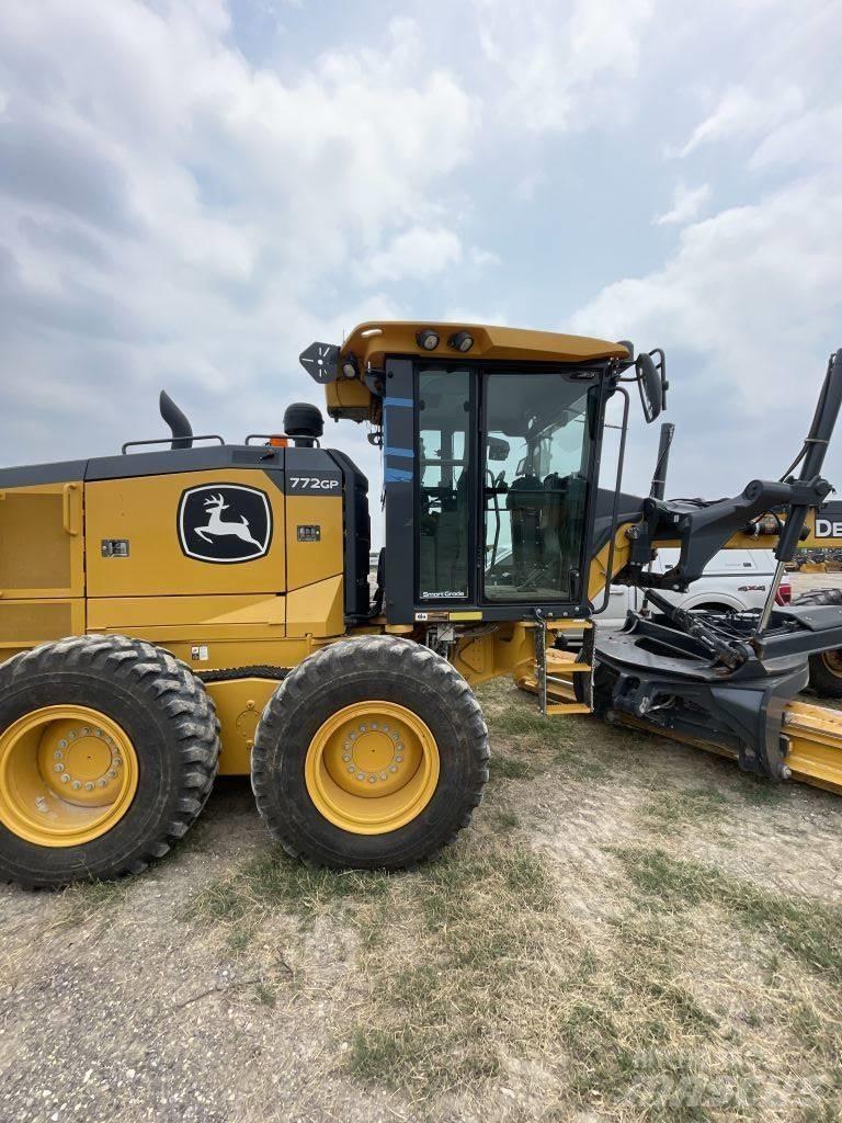 John Deere 772 GP Motor Graders