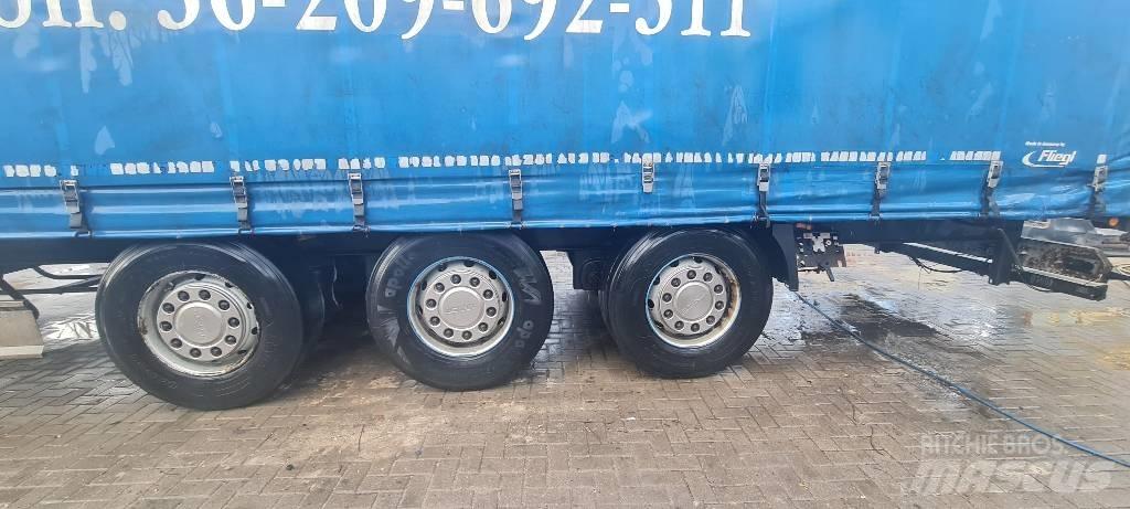 Fliegel SDS Curtain Side Trailers