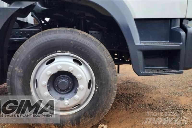 Fuso FJ13-230 Other Trucks
