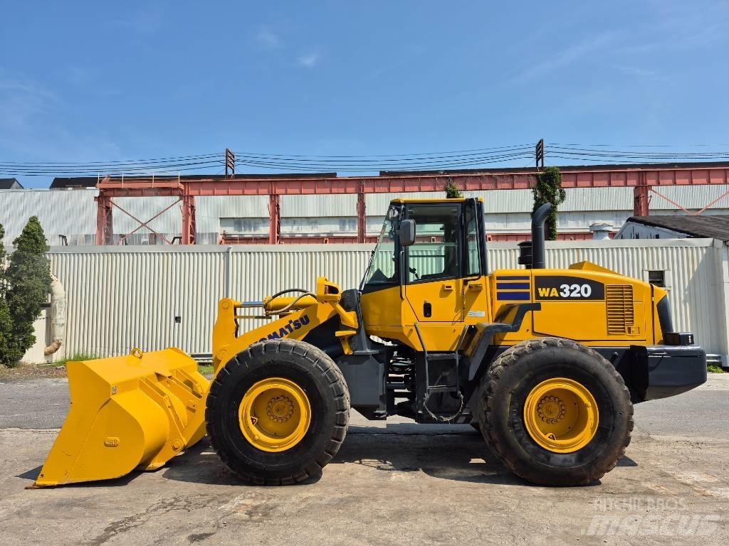 Komatsu WA 320-5 Wheel Loaders