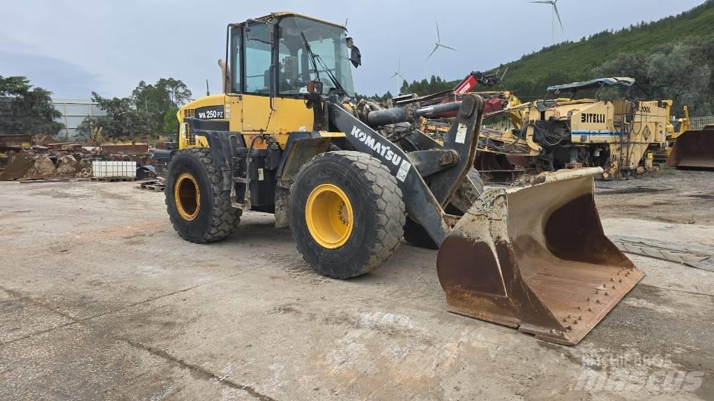Komatsu WA 250 Wheel Loaders