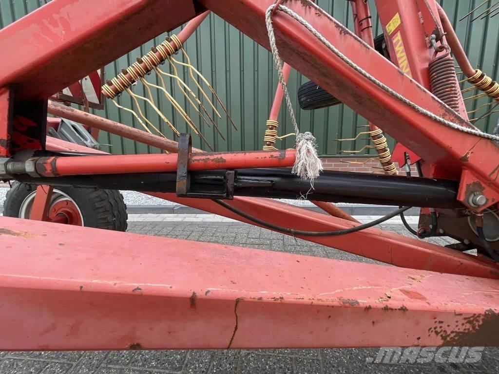 Niemeyer TWIN 715 Swathers \ Windrowers