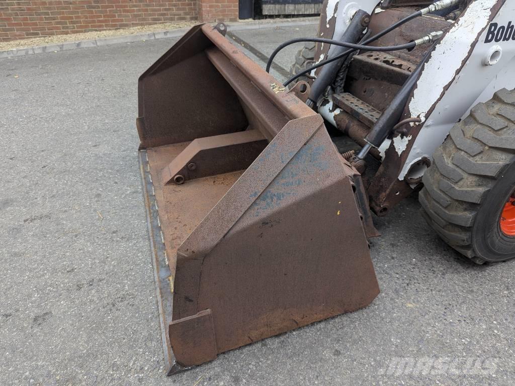Bobcat TIPTOE BUCKET Buckets