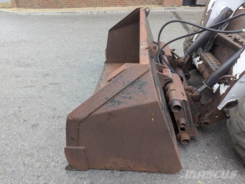 Bobcat TIPTOE BUCKET Buckets