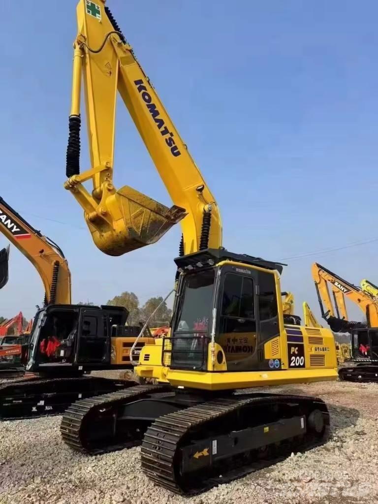 Komatsu PC 200 Crawler Excavators