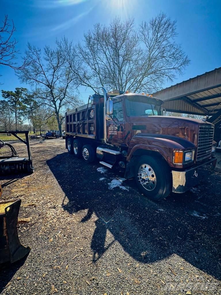 Mack CHU600 Dump Trucks