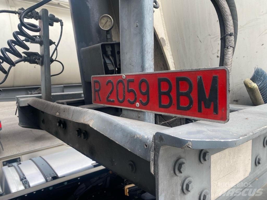 Spitzer SK2452CAL Tanker Trailers